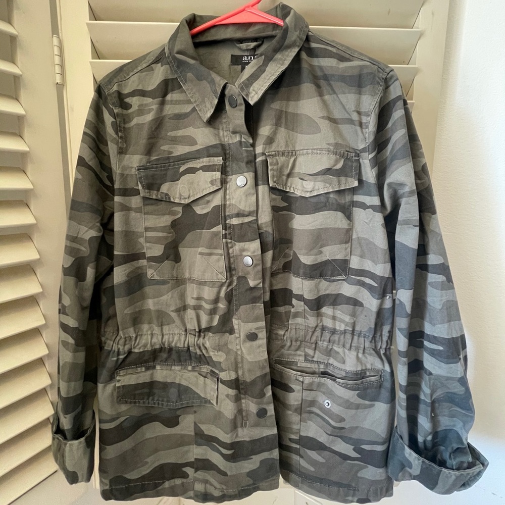 Super cute Camo Jacket